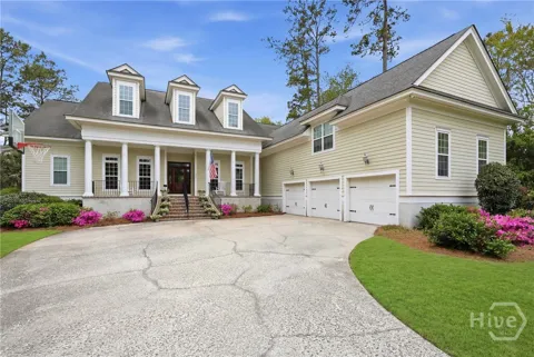 104 Commodore Drive