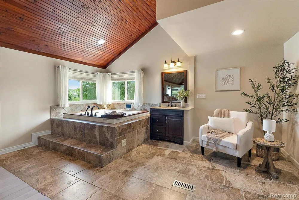 62650 Mound Road Washington Township, MI 48094
