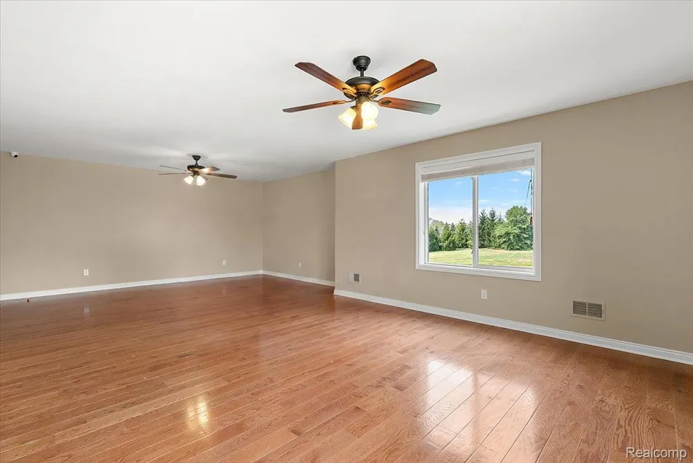 62650 Mound Road Washington Township, MI 48094