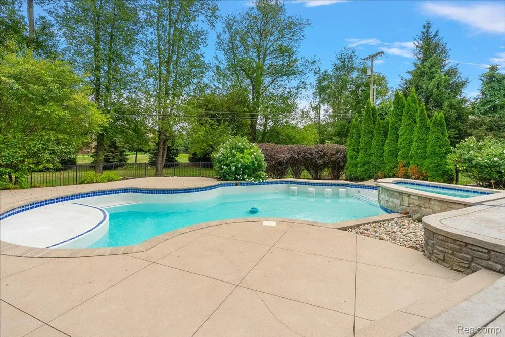62650 Mound Road Washington Township, MI 48094