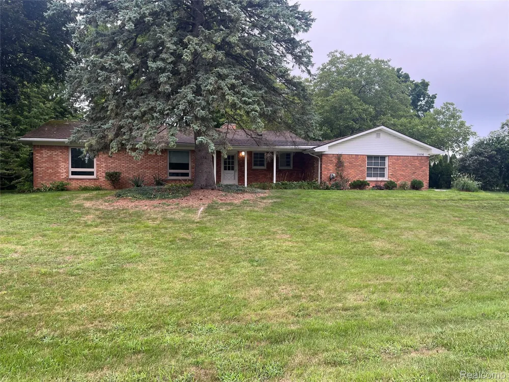 1506 Ledbury Drive Bloomfield Charter Township, MI 48304