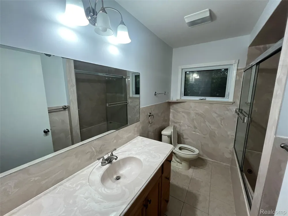 1506 Ledbury Drive Bloomfield Charter Township, MI 48304