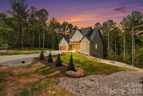 2189 Lighthouse Lane
