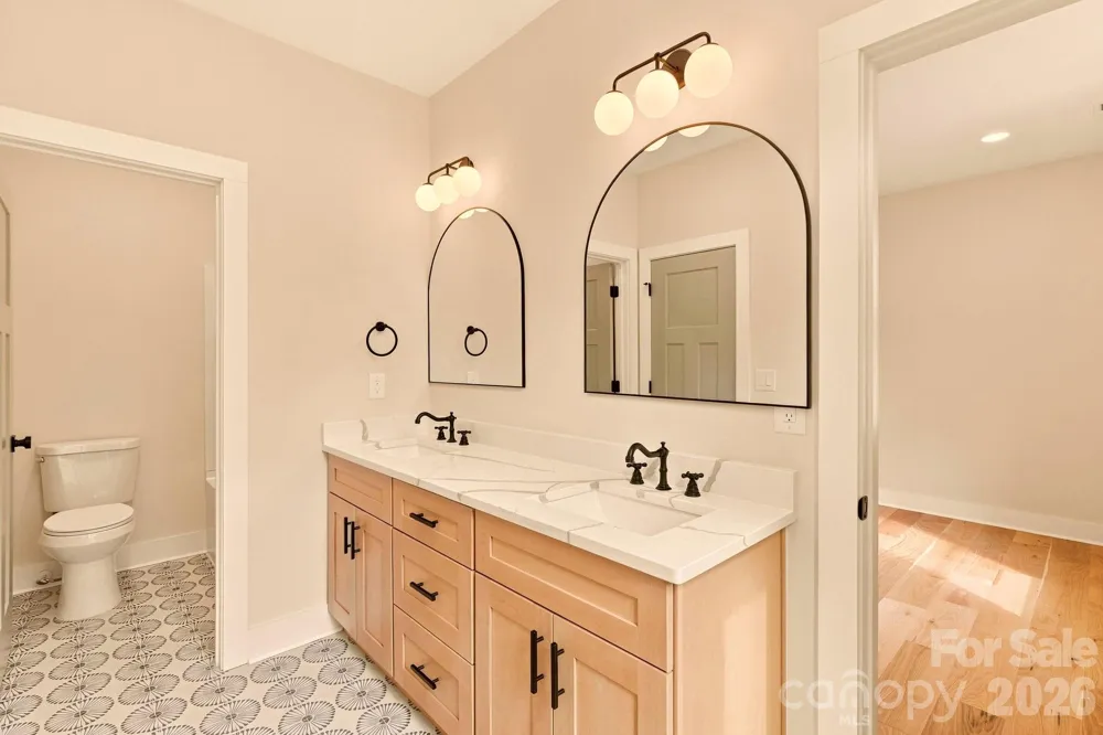 2189 Lighthouse Lane Connelly Springs, NC 28612