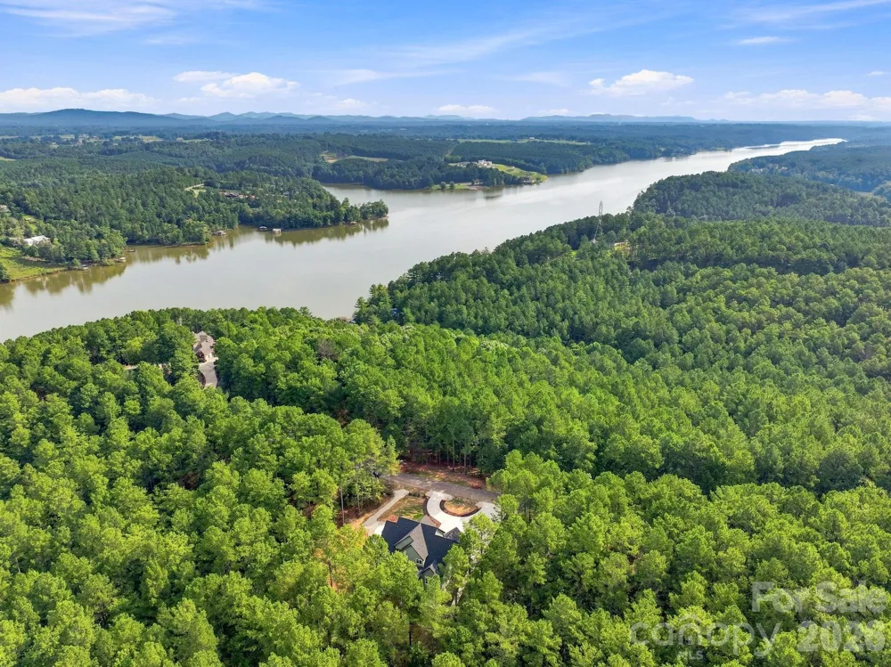 2189 Lighthouse Lane Connelly Springs, NC 28612