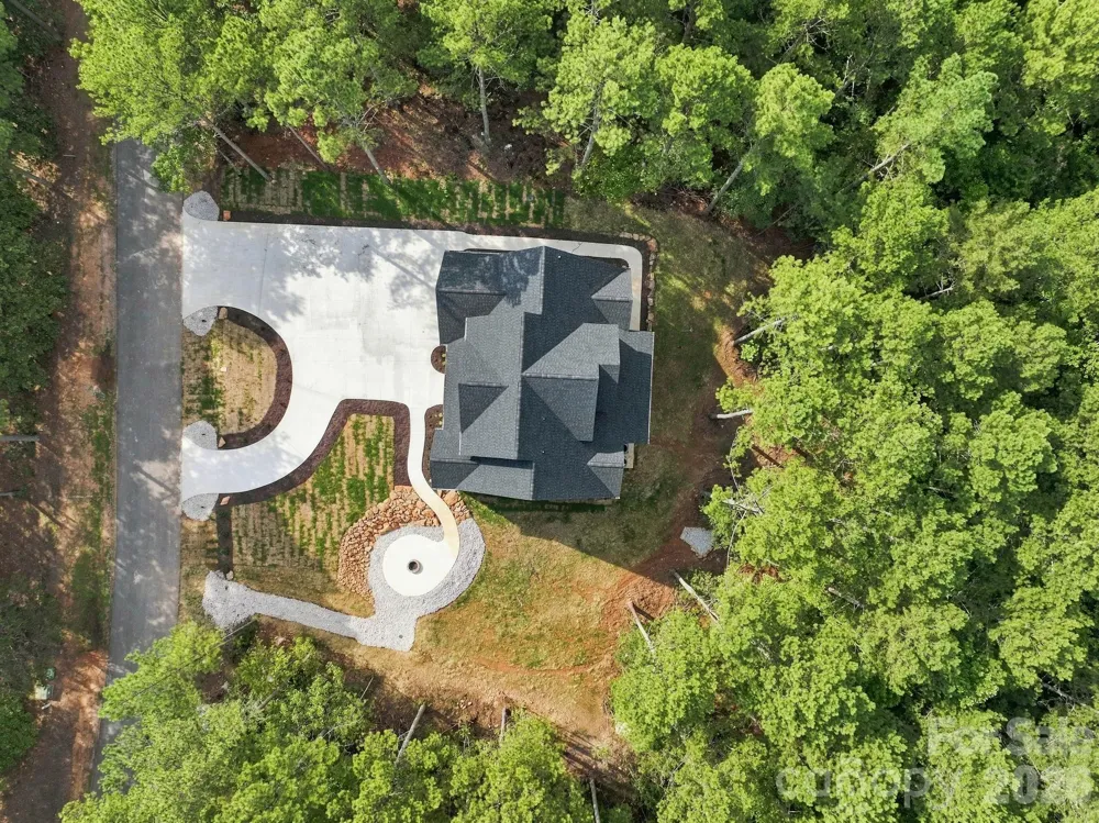 2189 Lighthouse Lane Connelly Springs, NC 28612