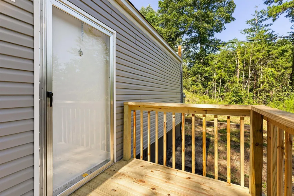 319 Scratch Ankle Road Trenton, GA 30752