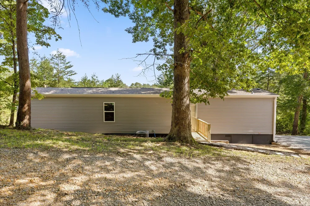 319 Scratch Ankle Road Trenton, GA 30752