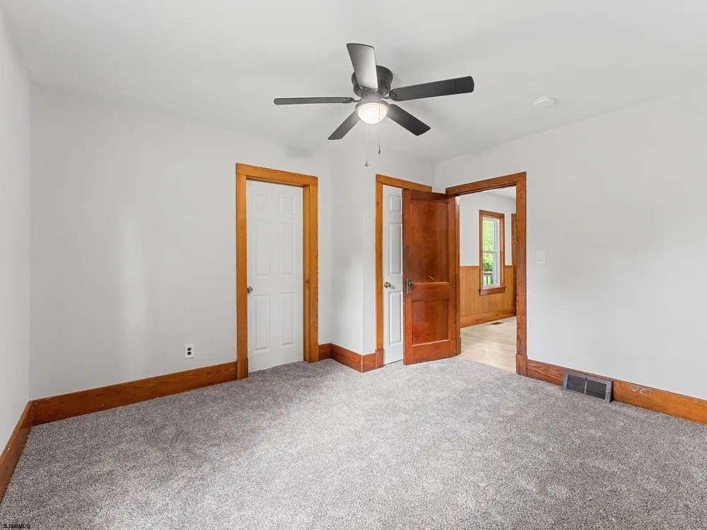 462 Main Street Vineland, NJ 08360