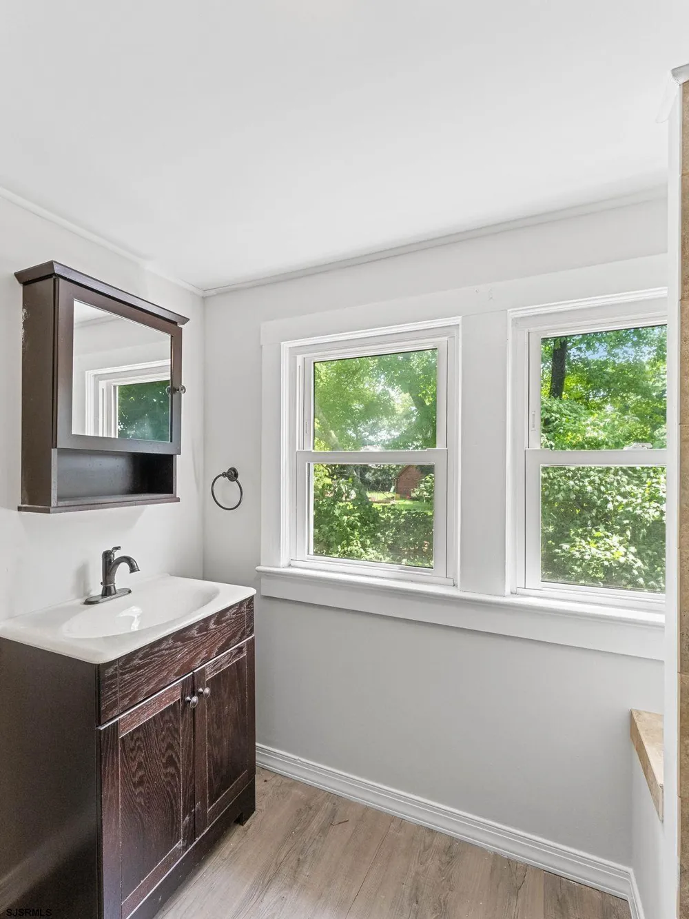 462 Main Street Vineland, NJ 08360
