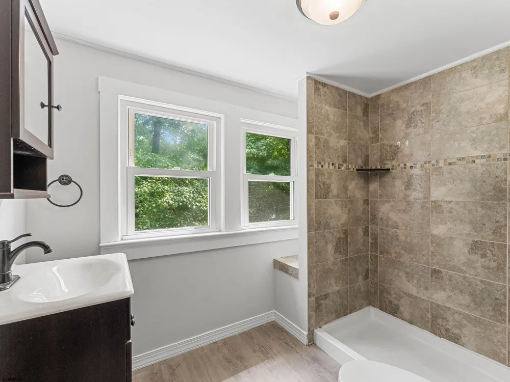 462 Main Street Vineland, NJ 08360