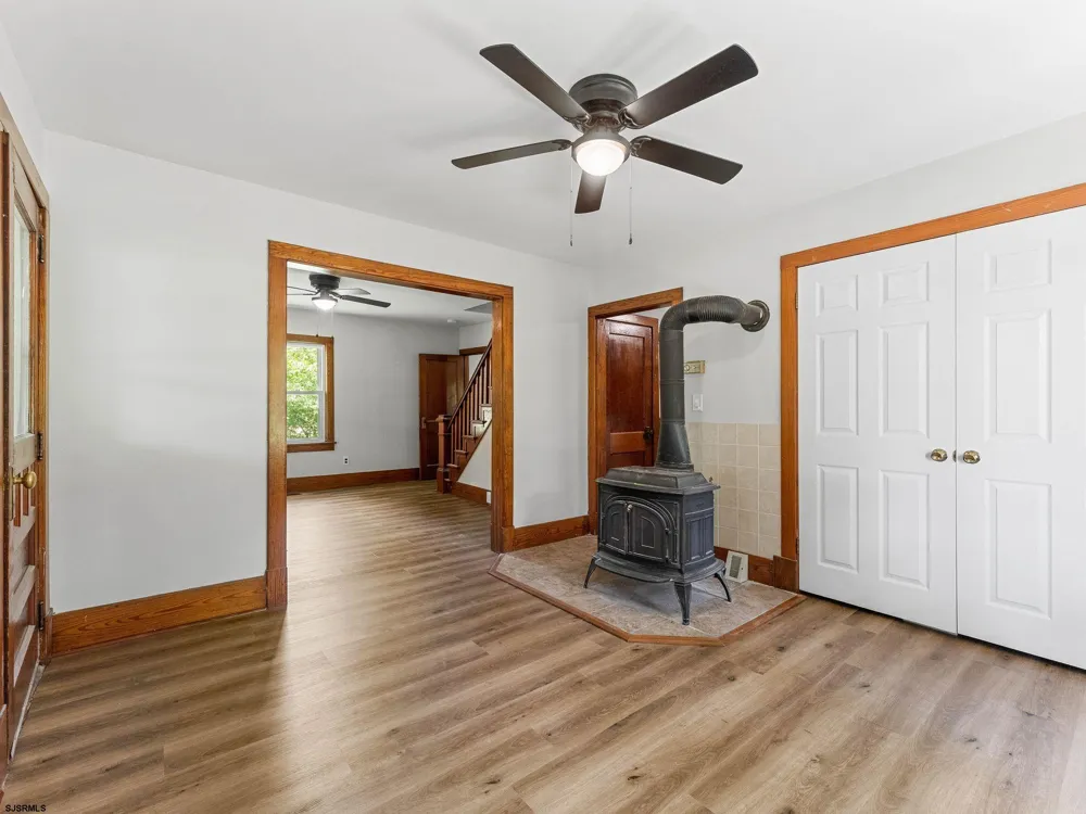462 Main Street Vineland, NJ 08360