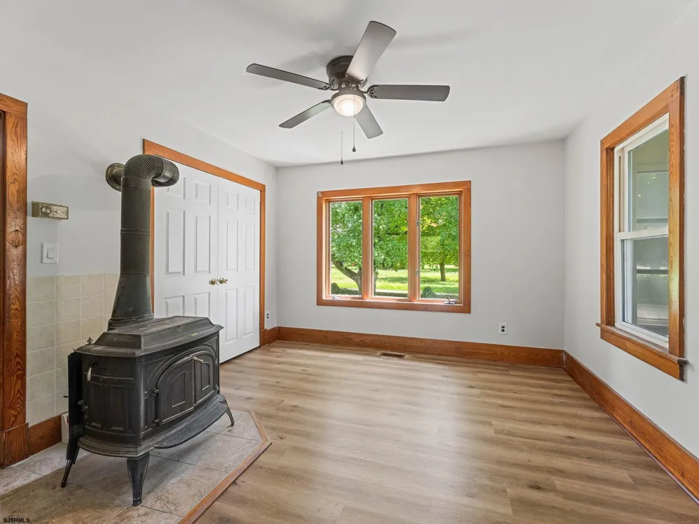 462 Main Street Vineland, NJ 08360