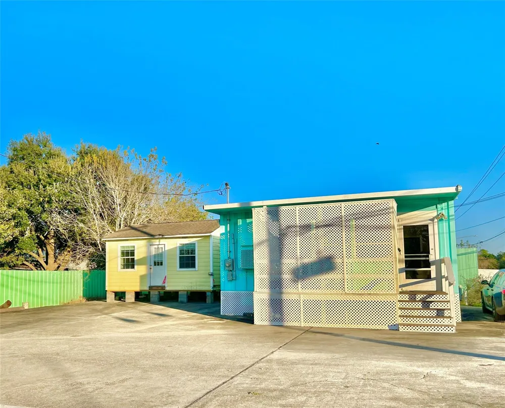 927 27th Street San Leon, TX 77539