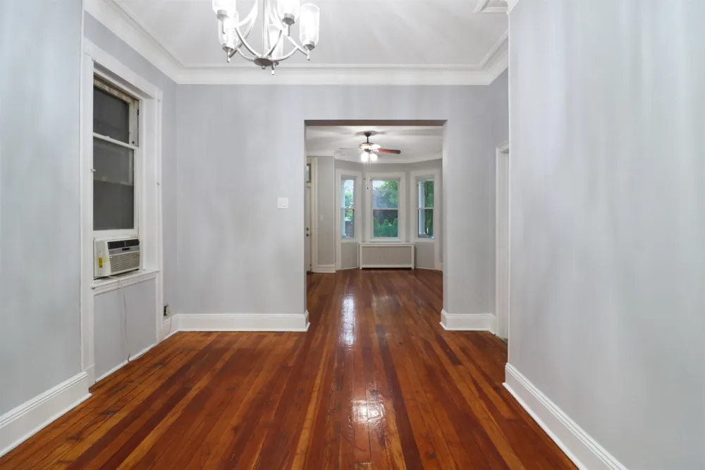 304 24TH ST Union City, NJ 07087