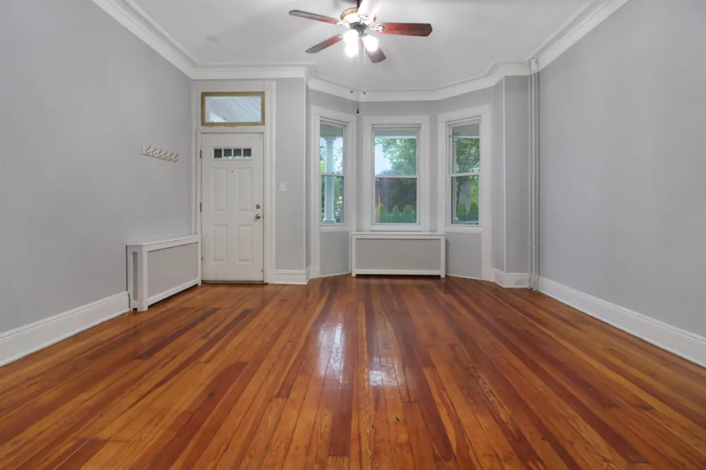 304 24TH ST Union City, NJ 07087