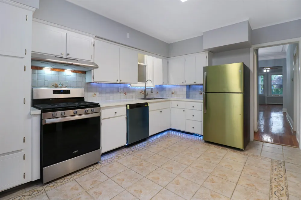 304 24TH ST Union City, NJ 07087
