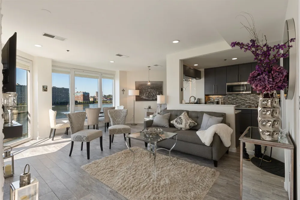 600 HARBOR BLVD Weehawken, NJ 07086