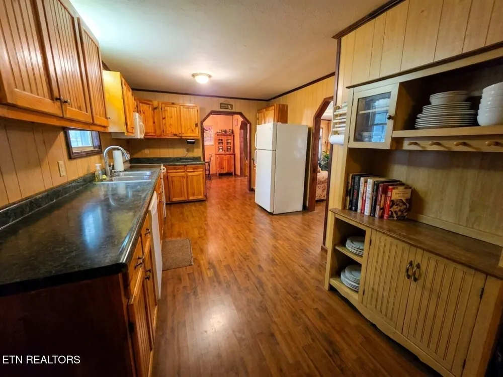 1207 Ray Brown Rd Jamestown, TN 38556