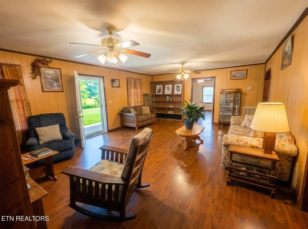 1207 Ray Brown Rd Jamestown, TN 38556