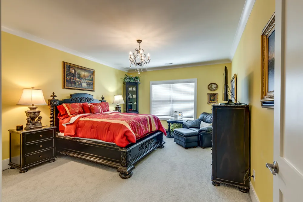 1012 Keeneland Dr Gallatin, TN 37066