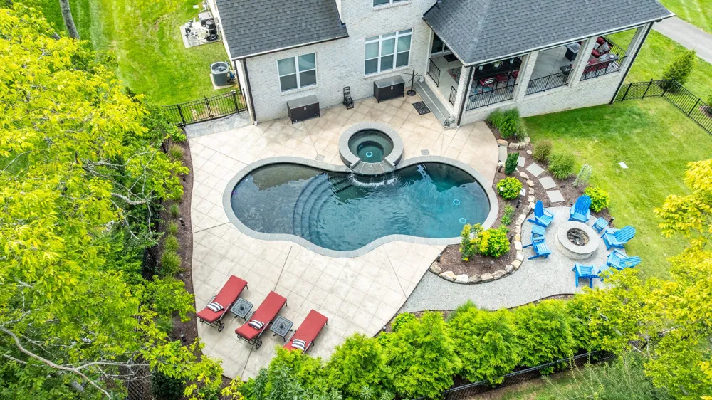 1012 Keeneland Dr Gallatin, TN 37066
