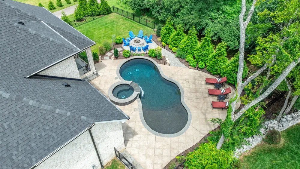 1012 Keeneland Dr Gallatin, TN 37066