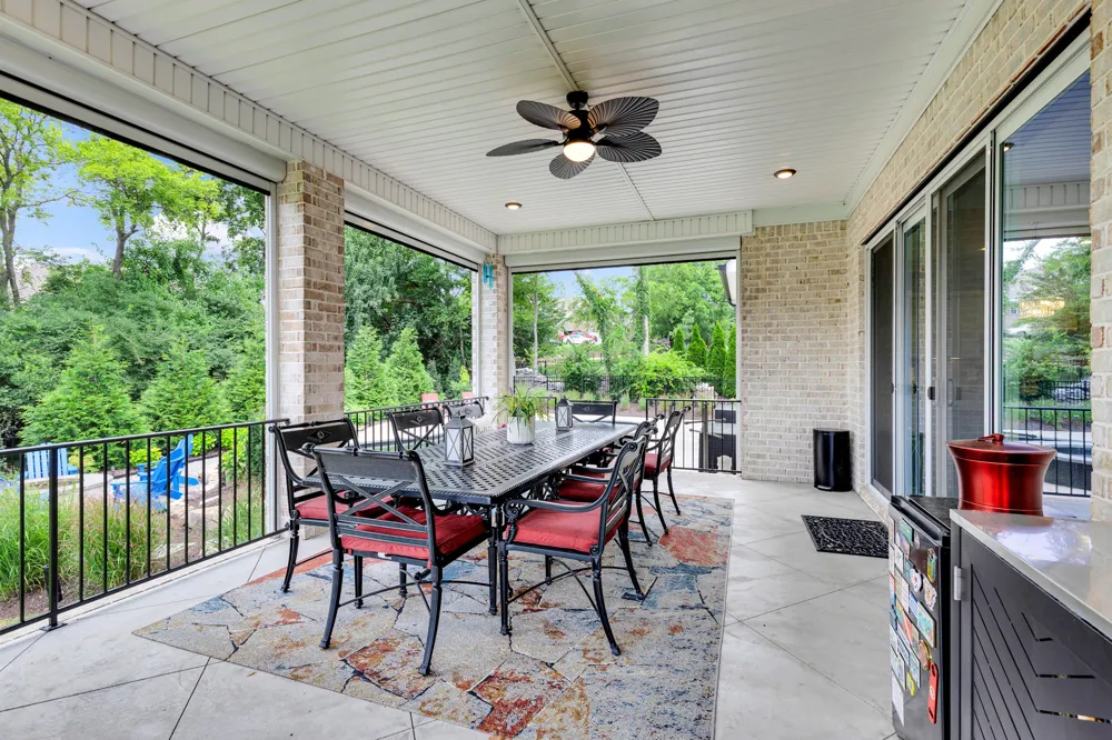 1012 Keeneland Dr Gallatin, TN 37066