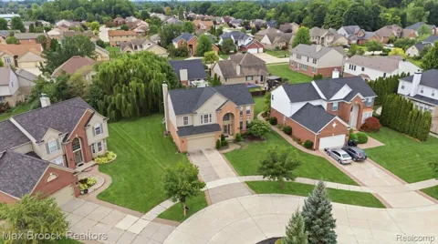15034 Oak Knoll Court