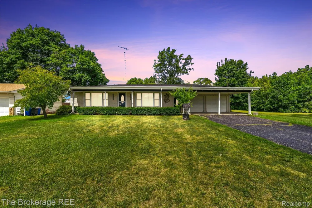 1049 E Hill Road Grand Blanc Charter Township, MI 48439