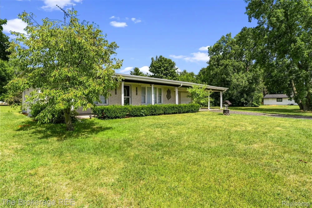 1049 E Hill Road Grand Blanc Charter Township, MI 48439