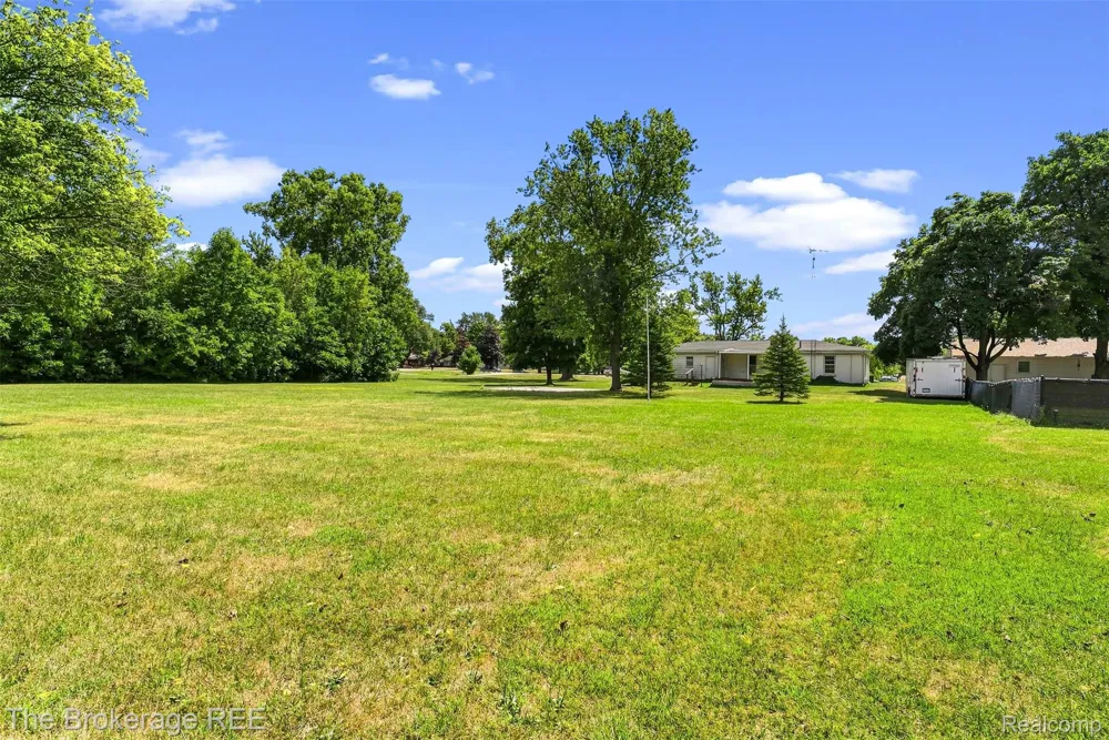 1049 E Hill Road Grand Blanc Charter Township, MI 48439