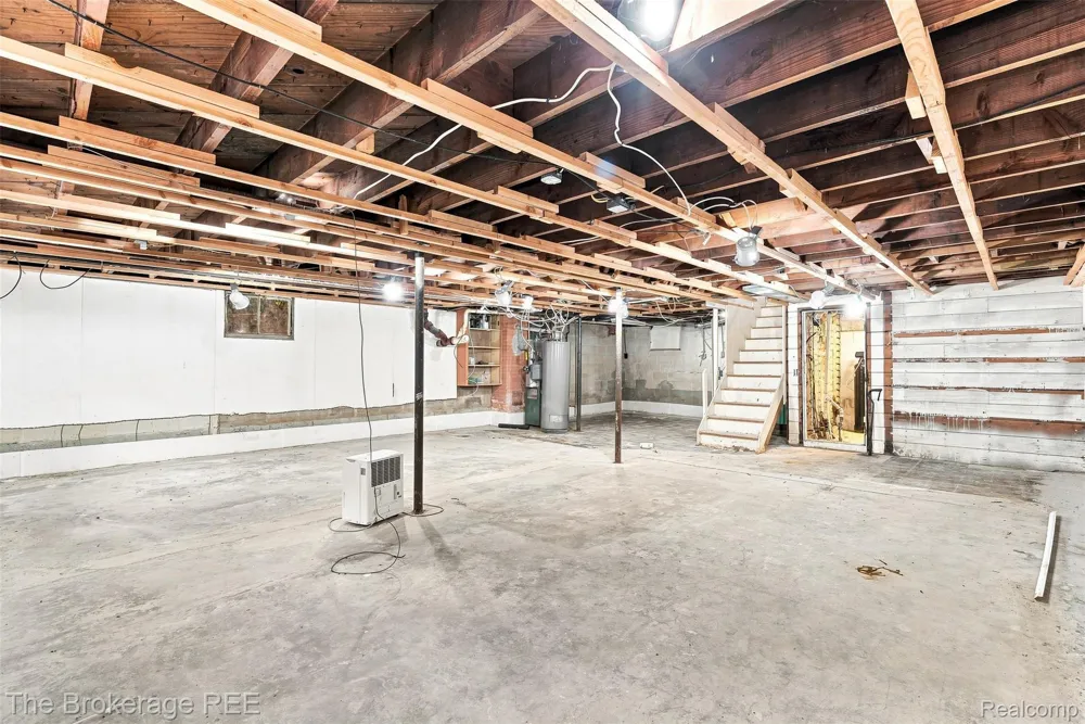 1049 E Hill Road Grand Blanc Charter Township, MI 48439