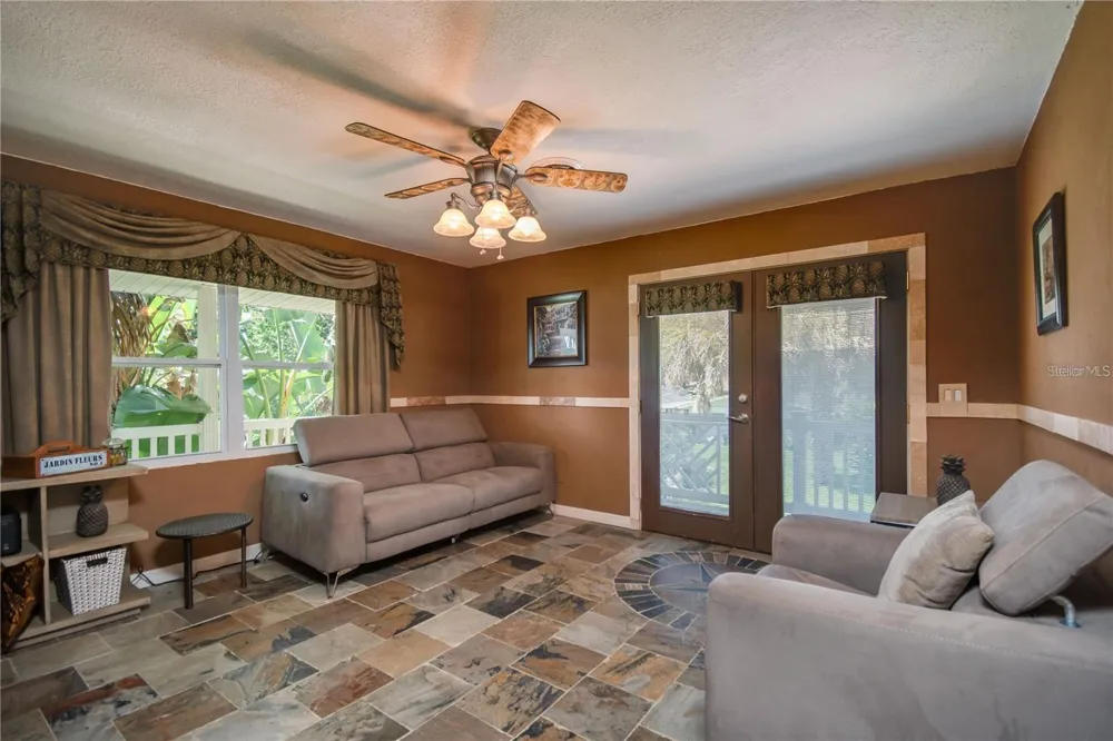3 SE OCALE WAY Summerfield, FL 34491