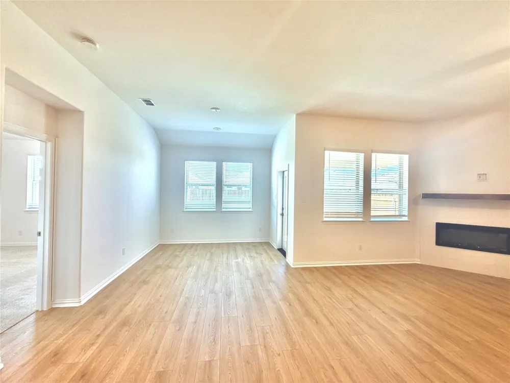 1609 Gulin Royse City, TX 75189