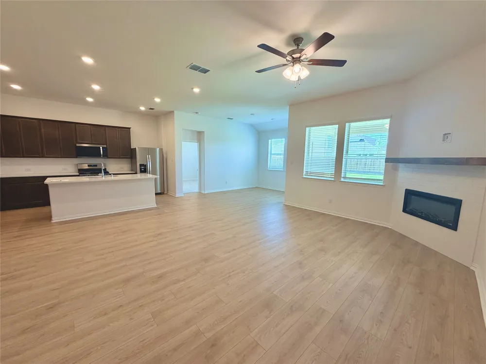 1609 Gulin Royse City, TX 75189