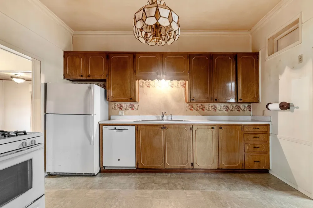 604 S Pearl Street Trenton, TX 75490