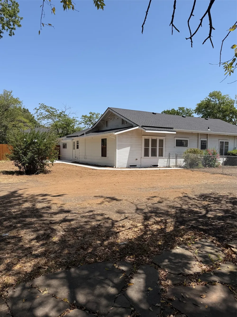 604 S Pearl Street Trenton, TX 75490