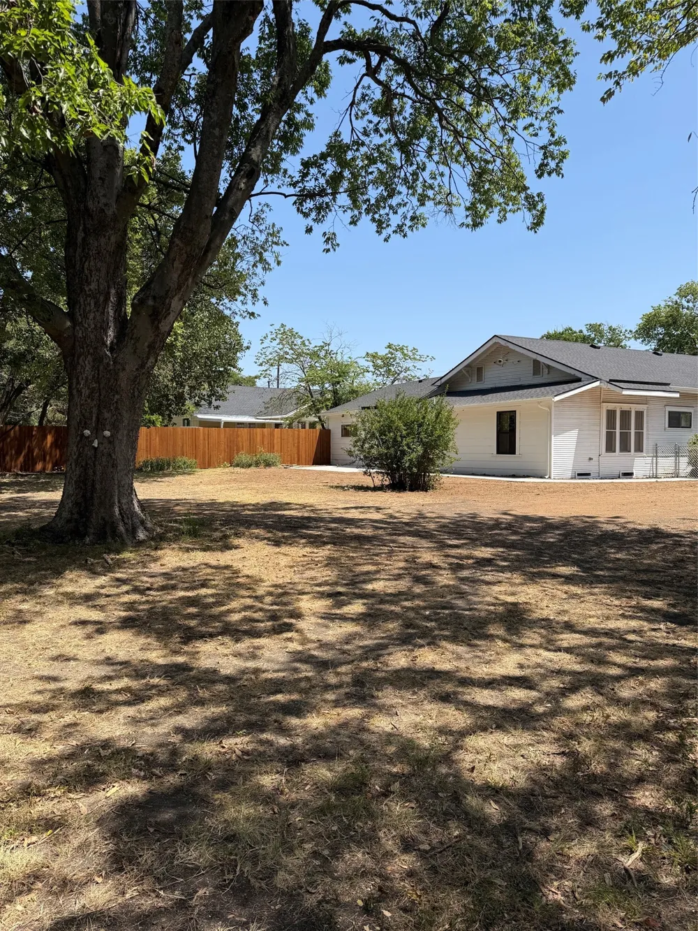 604 S Pearl Street Trenton, TX 75490