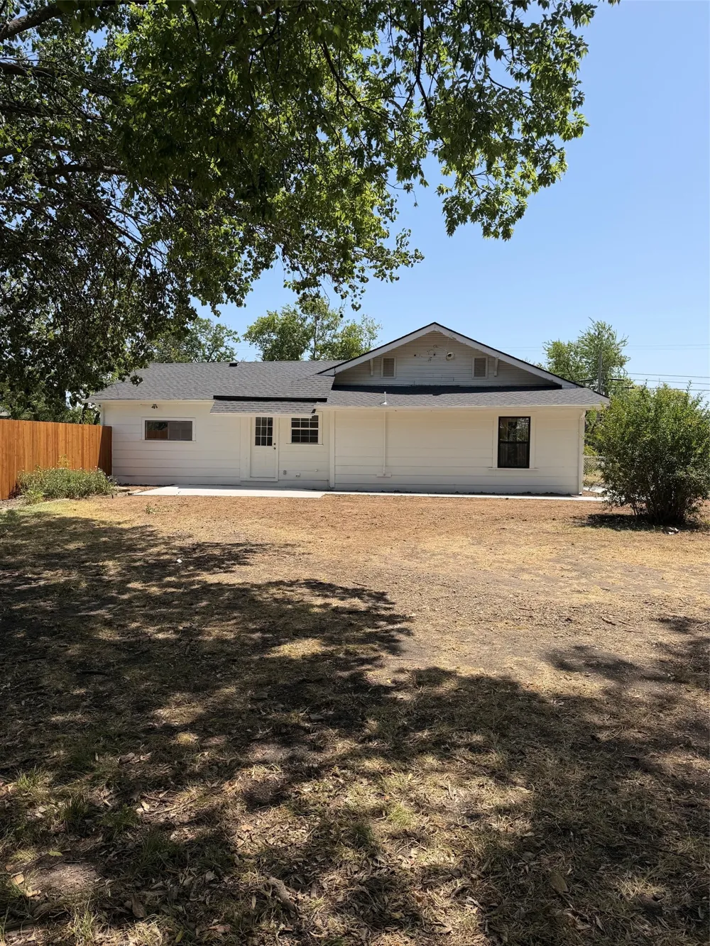 604 S Pearl Street Trenton, TX 75490