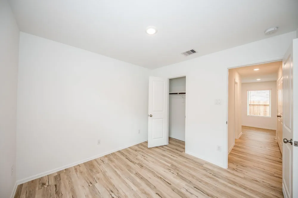 140 Austin Street Angleton, TX 77515