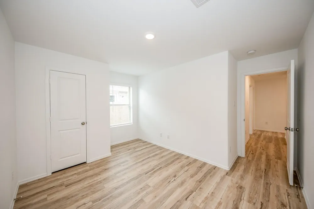 140 Austin Street Angleton, TX 77515