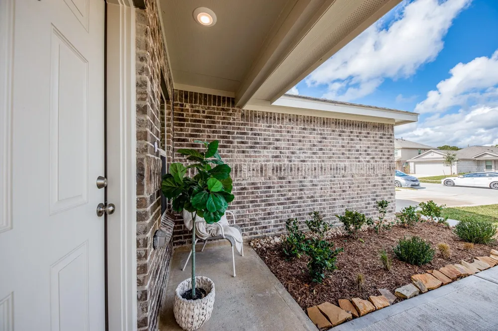 140 Austin Street Angleton, TX 77515