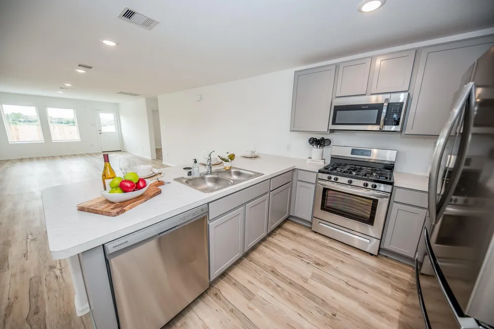 140 Austin Street Angleton, TX 77515