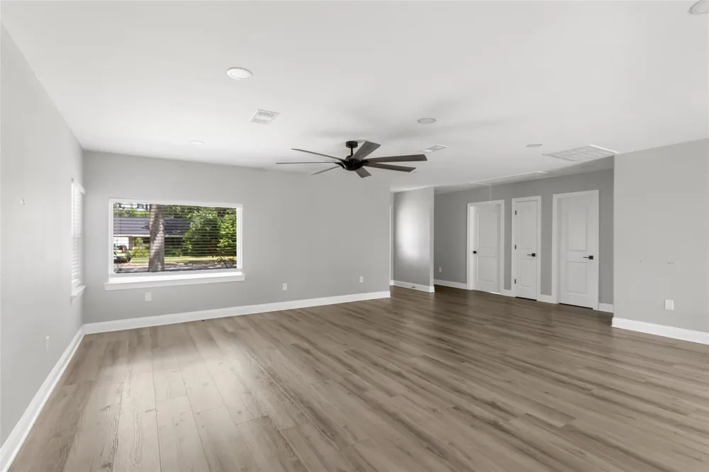 1711 Thompson Street Conroe, TX 77301