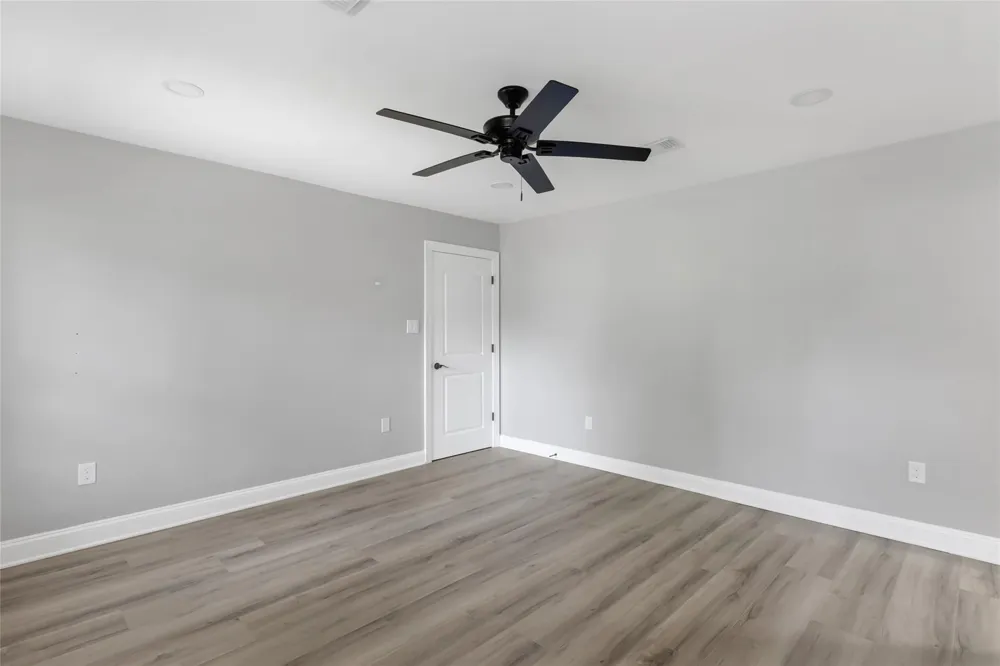 1711 Thompson Street Conroe, TX 77301