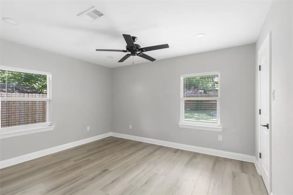 1711 Thompson Street Conroe, TX 77301