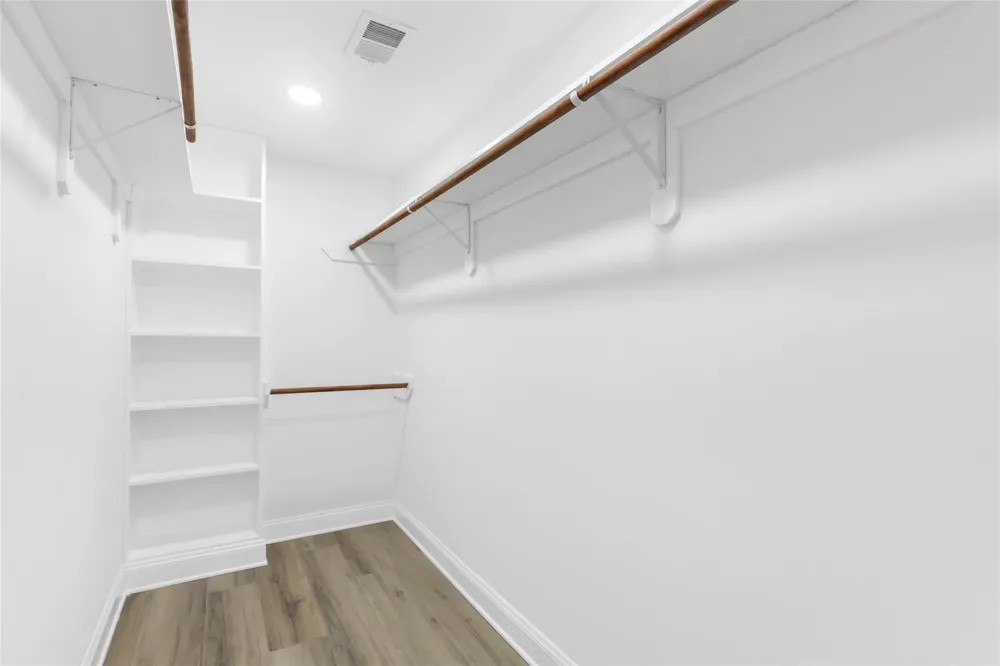 1711 Thompson Street Conroe, TX 77301