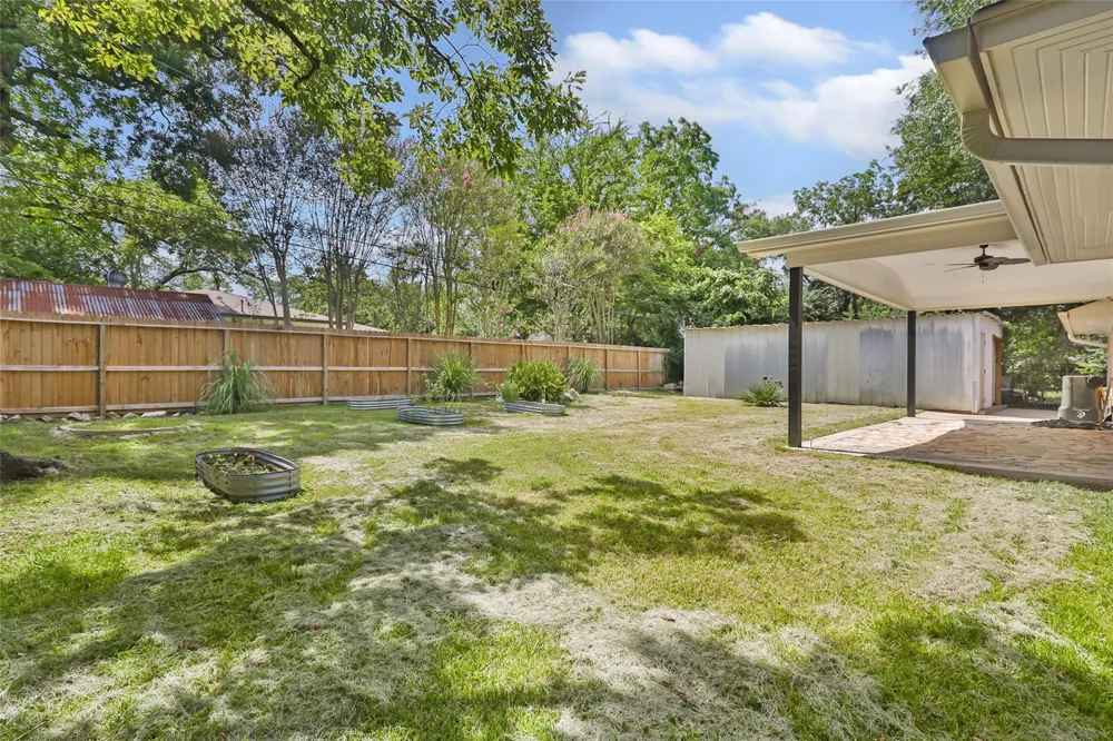 1711 Thompson Street Conroe, TX 77301