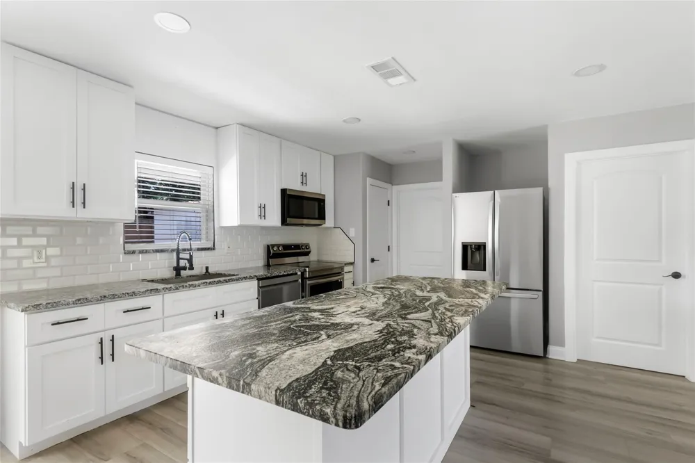 1711 Thompson Street Conroe, TX 77301